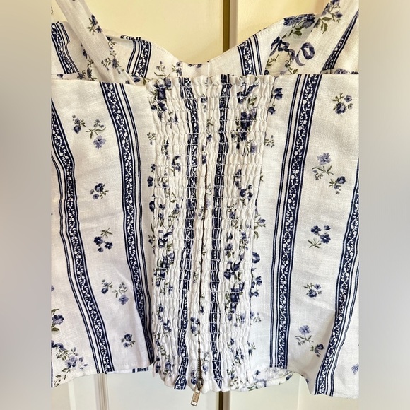 NEW Reformation Linen Libra Top in Roquefort Blue White Floral | size 4 - Picture 7 of 10